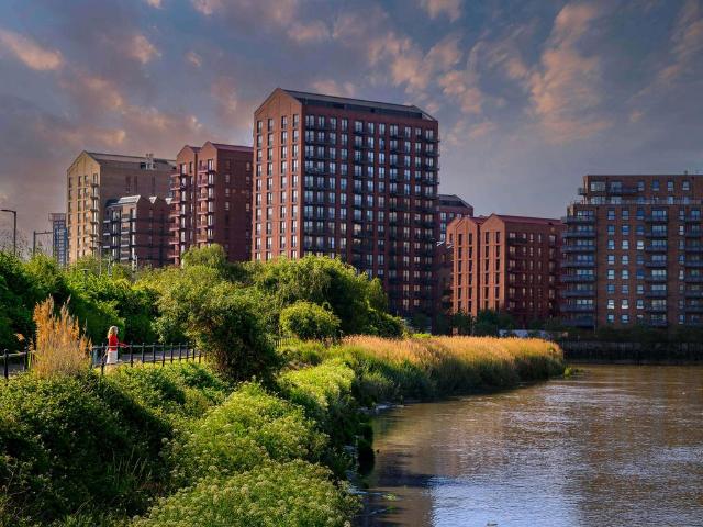 Flat for sale in Blackwall, Greater London
