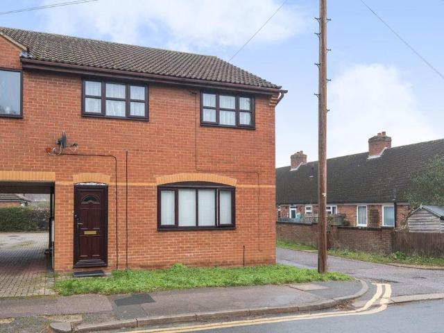 Flat for sale in Flitwick, Bedfordshire