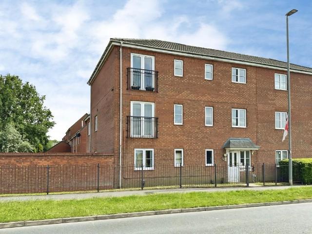 Flat for sale in Coalville, Leicestershire