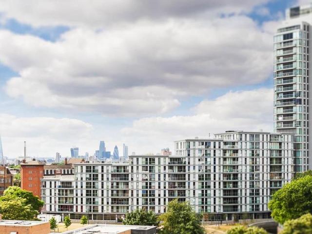 Flat for sale in London Borough of Lewisham, Deptford
