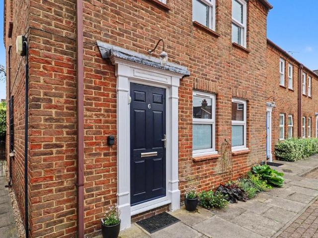 Flat for sale in South Lynn, Brookville