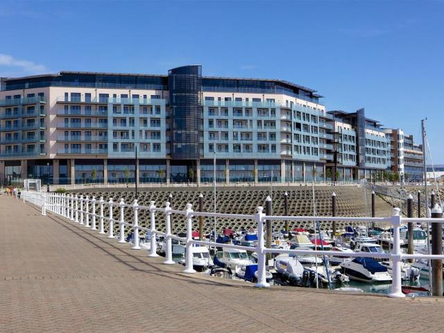 Flat for sale in St Helier, Greater London