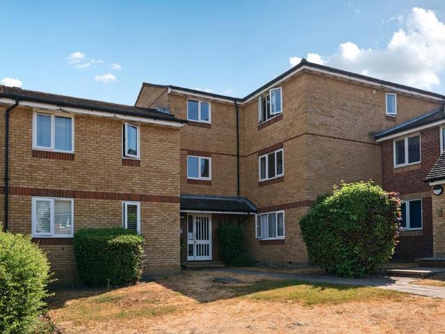 Flat for sale in London Borough of Bexley, Greater London