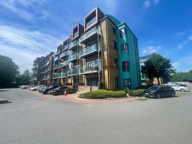 Flat for sale in Cowley, Greater London