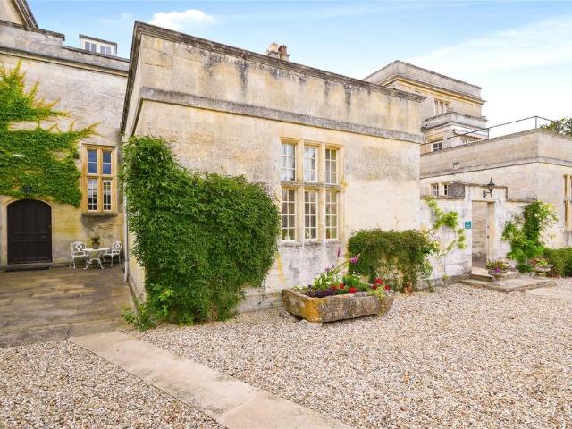 Flat for sale in Fossebridge, Gloucestershire