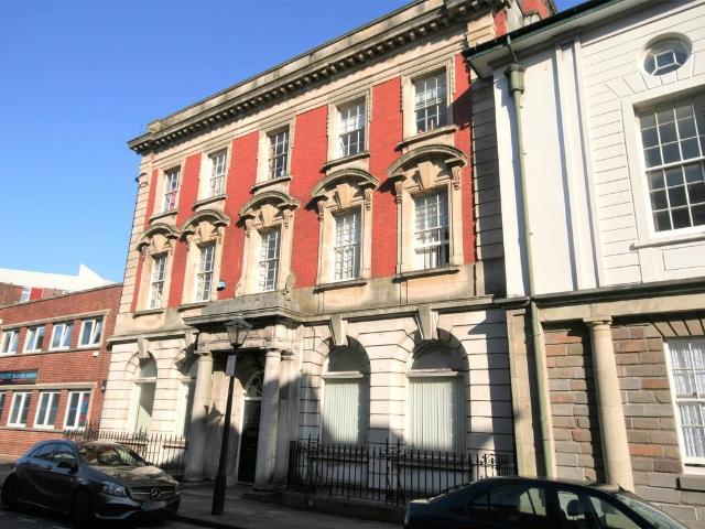 Flat for sale in SA1 Swansea Waterfront, Nangreaves