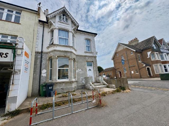 Flat for sale in Central, Heathlands