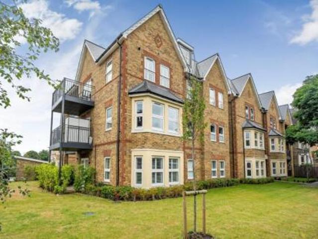 Flat for sale in Beckenham, Greater London