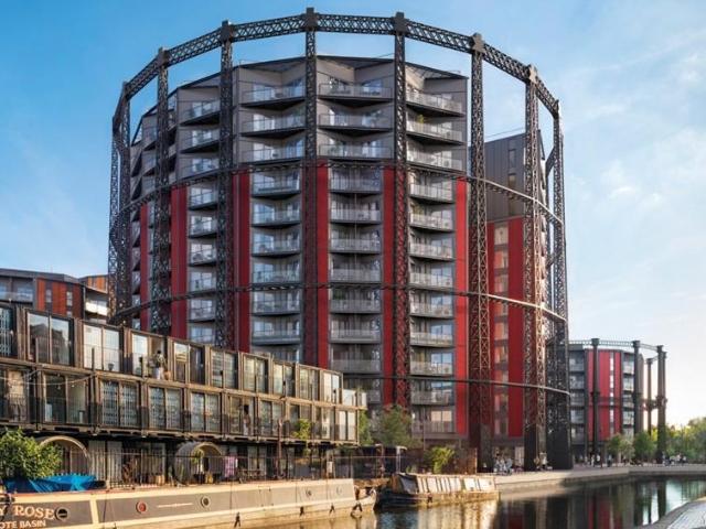 Flat for sale in Bethnal Green, Greater London