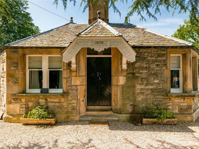 Flat for sale in Polton, Scotland