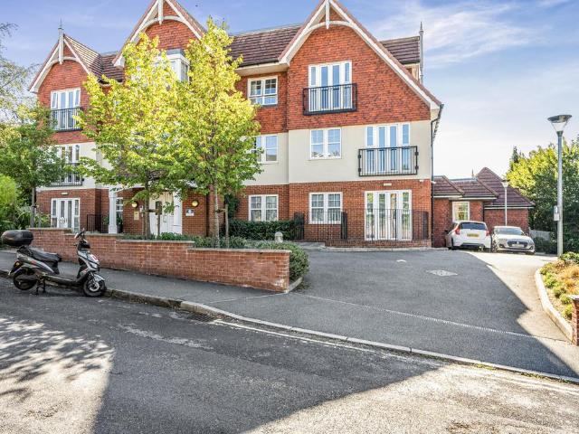Flat for sale in High Brooms, Tunbridge Wells