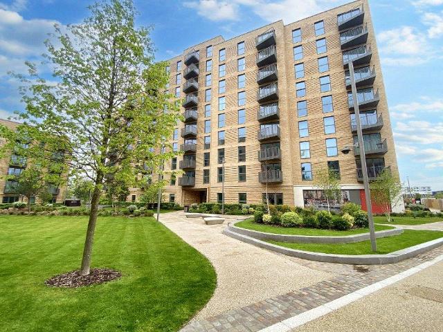 Flat for sale in Slough, Isle Of Man