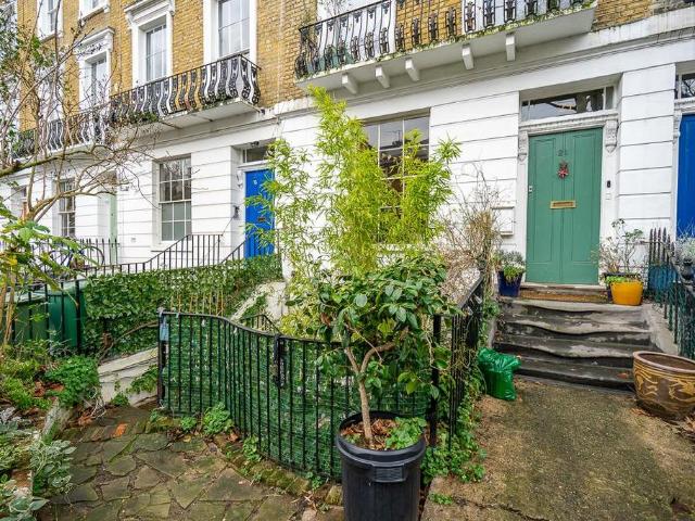 Flat for sale in Fitzrovia, Greater London