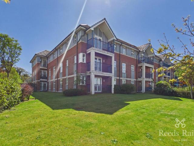 Flat for sale in Grange Park, Blackpool