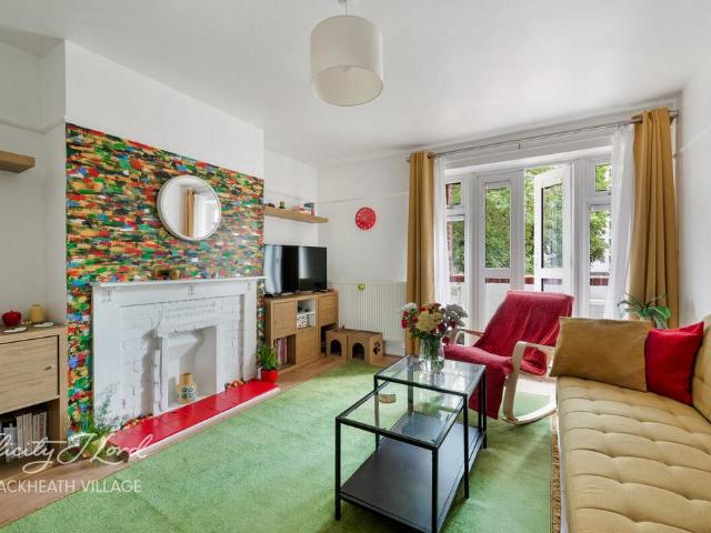 Flat for sale in Horn Park, Cat Hill