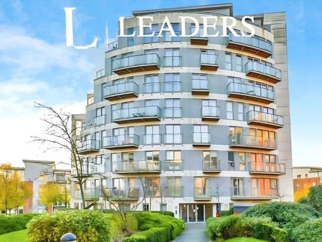 Flat for sale in St Albans, Five Acres