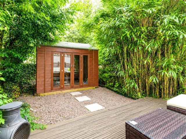 Flat for sale in Feckenham, City Of Bristol