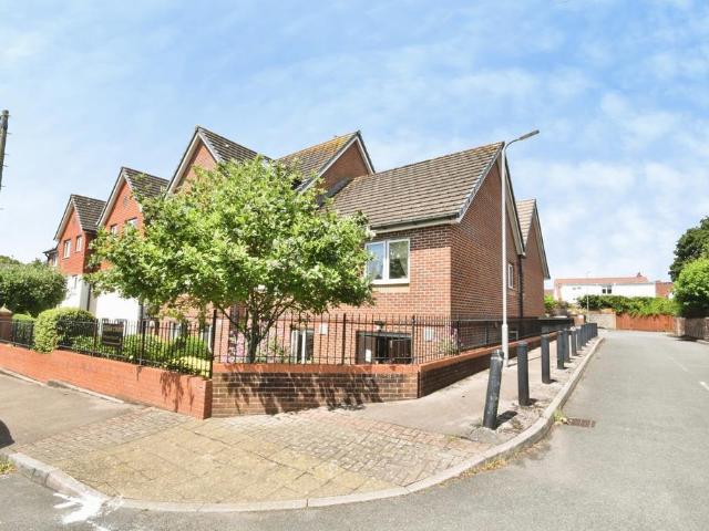 Flat for sale in Falcon Lodge, Wales