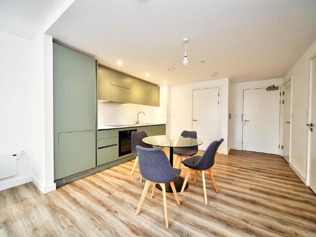 Flat for sale in Spring Park, Luton