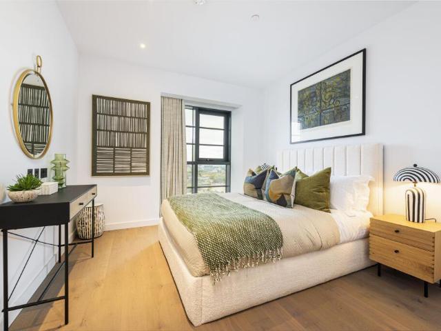 Flat for sale in Rotherhithe, Greater London