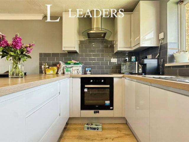 Flat for sale in Bridgemary, Middlecroft