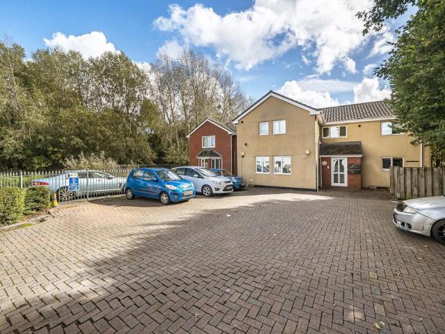 Flat for sale in Feckenham, City Of Bristol
