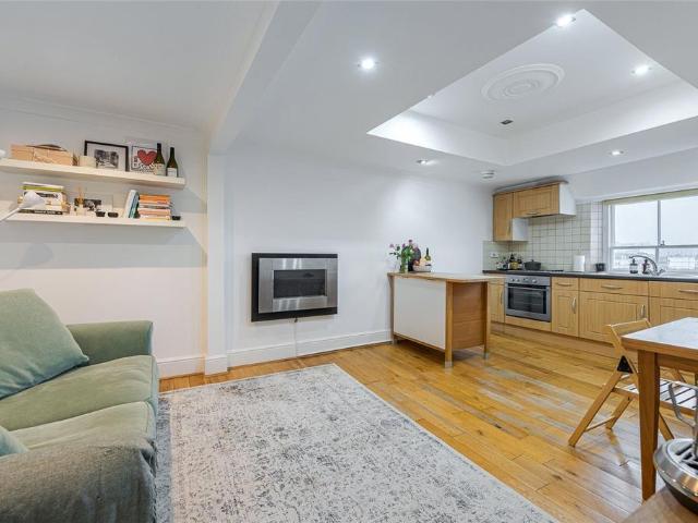Flat for sale in Pimlico, Isle Of Man