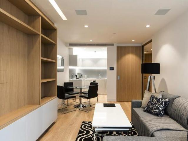 Flat for sale in Bermondsey, Greater London