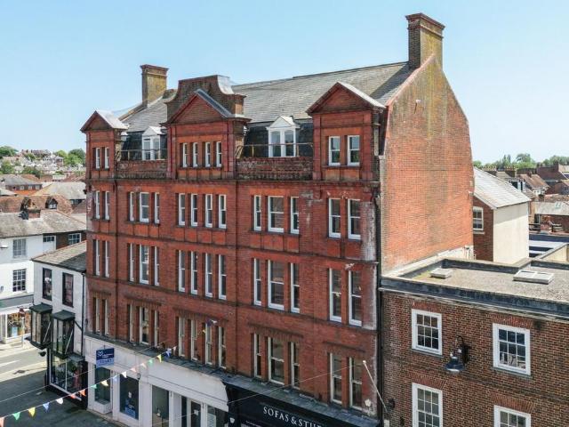 Flat for sale in Salisbury, Wiltshire