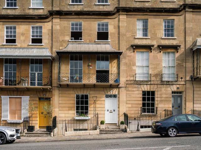 Flat for sale in Bathwick, Bath