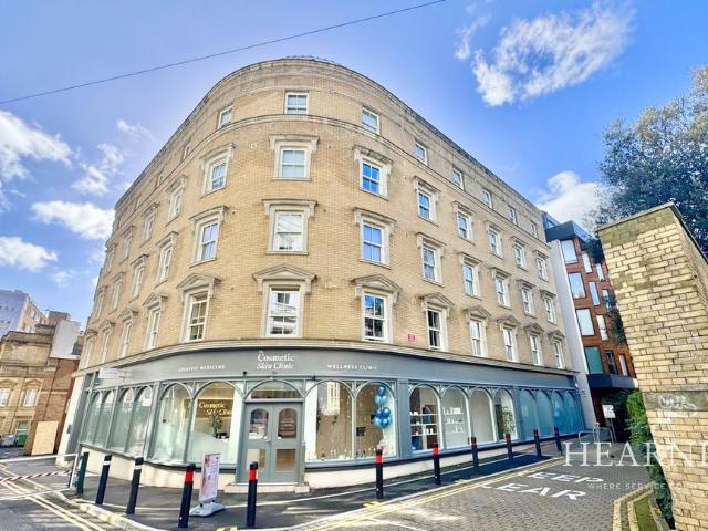 Flat for sale in West Cliff, Bournemouth