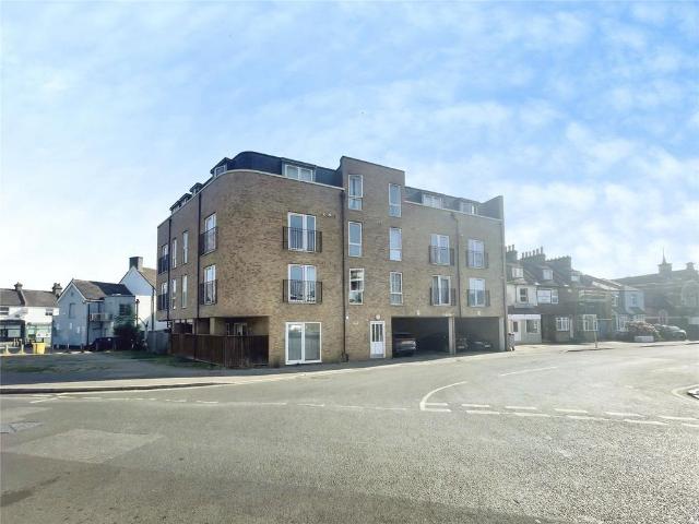 Flat for sale in Shortlands, Greater London