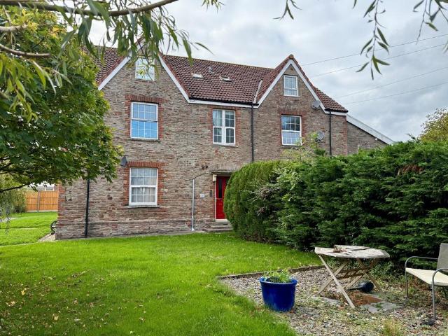 Flat for sale in Nailsea, North Somerset