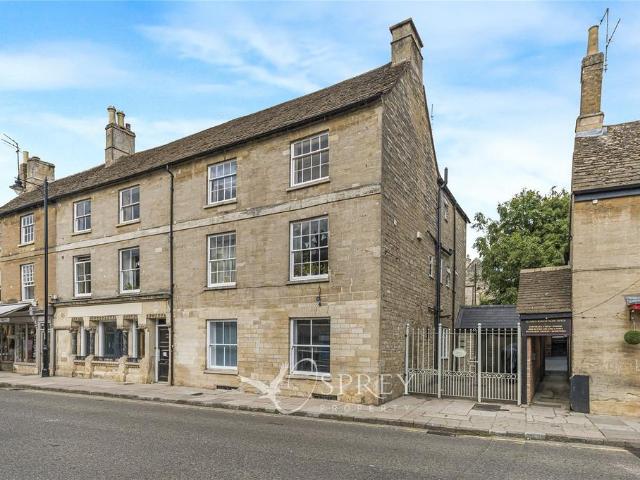 Flat for sale in Oundle, North Northamptonshire