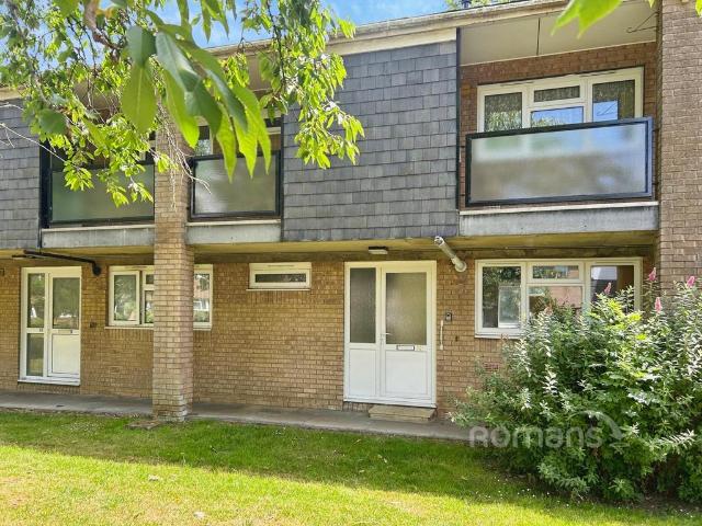 Flat for sale in Farnborough, Hampshire