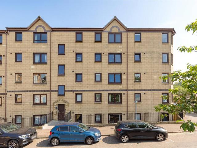 Flat for sale in Merchiston, Scotland