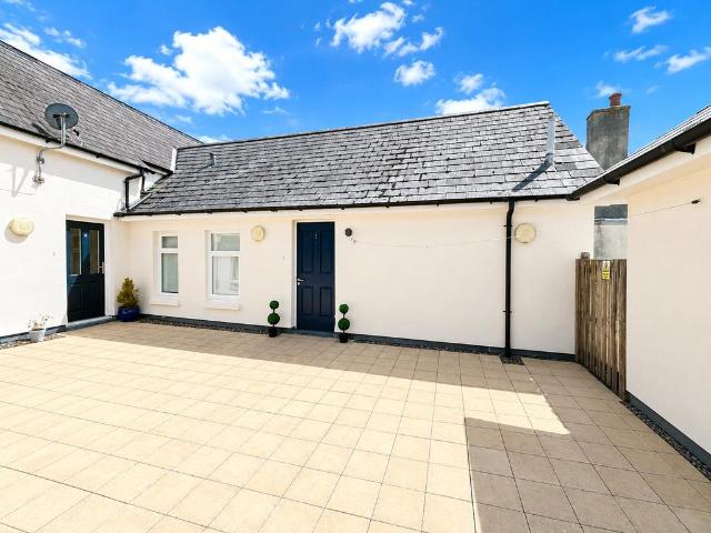 Flat for sale in Brandis Corner, Devon