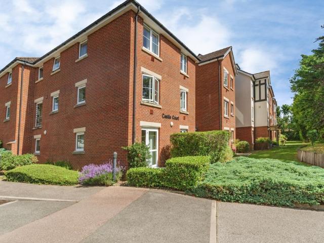 Flat for sale in Bourne Vale, Kent