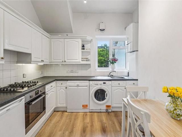 Flat for sale in Clapham Junction, Isle Of Man