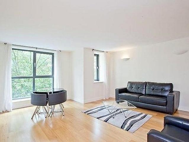 Flat for sale in Barnsbury, Greater London