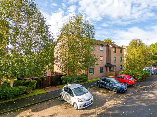 Flat for sale in Langside, Glasgow