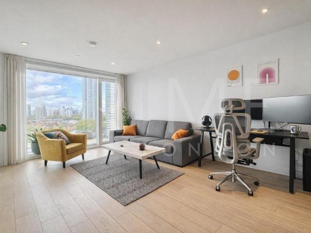 Flat for sale in Elephant and Castle, Greater London