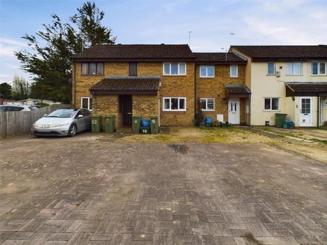 Flat for sale in Swindon, Golden Valley