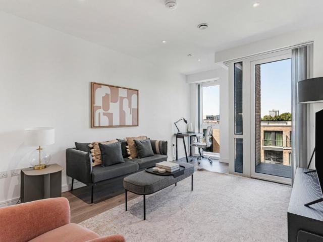 Flat for sale in Hammersmith, Greater London