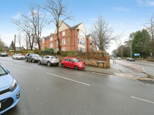 Flat for sale in Woodthorpe, Gedling
