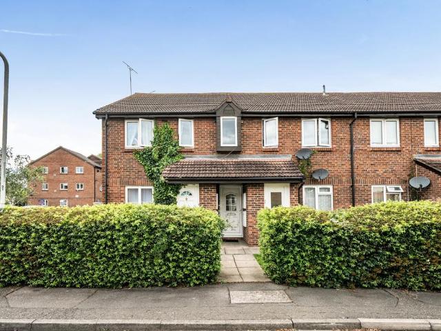 Flat for sale in Greater London