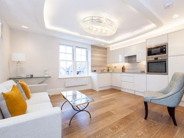 Flat for sale in Fulham, Cat Hill