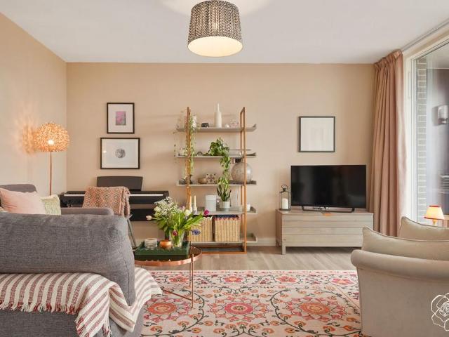 Flat for sale in Stratford Marsh, Greater London