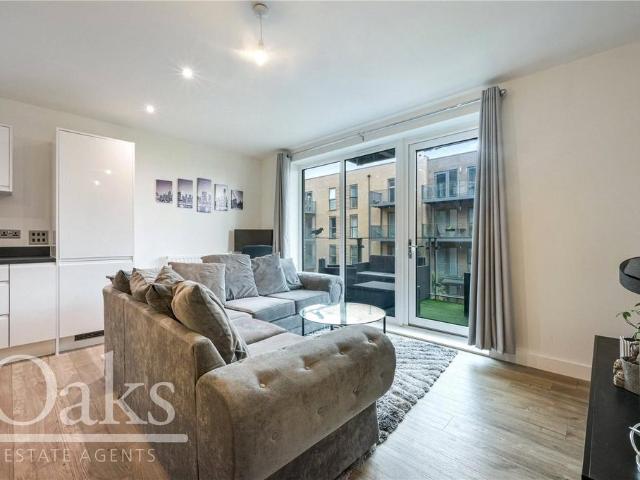 Flat for sale in Crystal Palace, Greater London