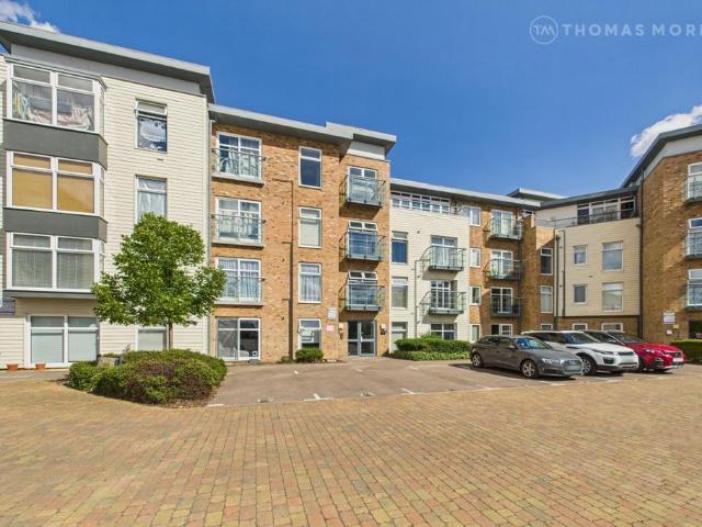 Flat for sale in Huntingdon, Cambridgeshire